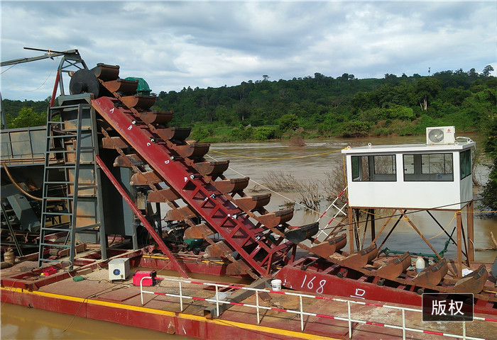 Gold Panning Bucket Chain Dredger 15m Dredging Depth ISO9001 Certified