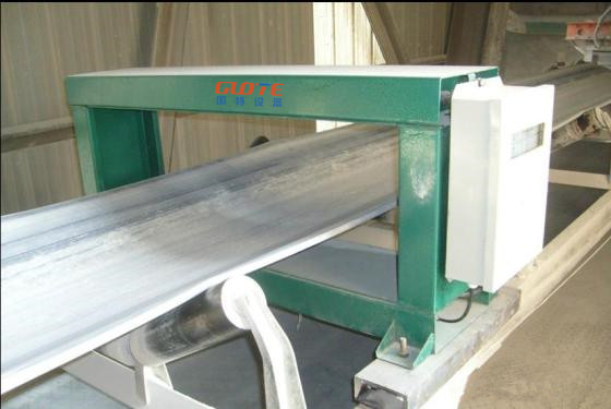 High Sensitivity Window Type Metal Detector with Strong Anti-Interference Capability