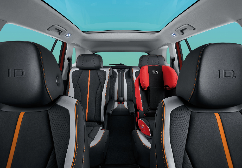 2024 VW ID-6 Crozz Pure Version Electric Car Product with Automatic Air Conditioner