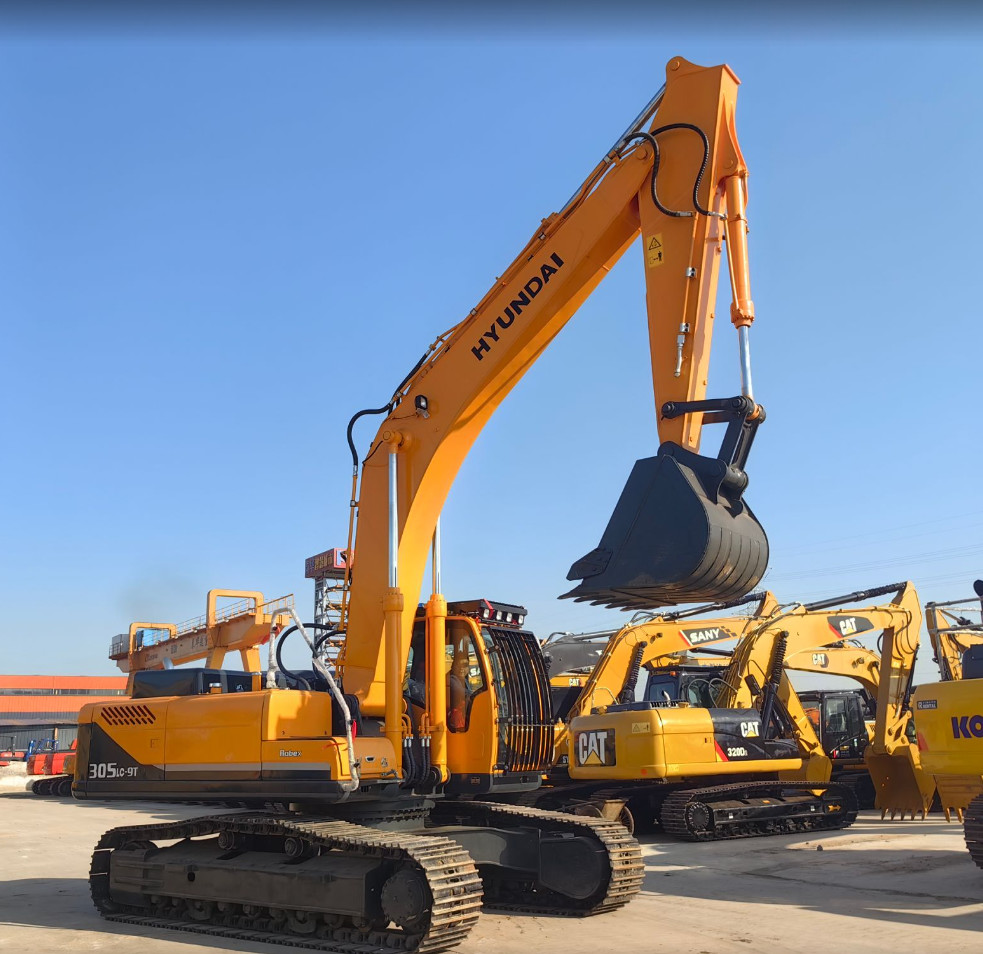 2023 Year Hyundai 305 Hydraulic Crawler 30 Ton Excavator Secondhand Construction Machinery
