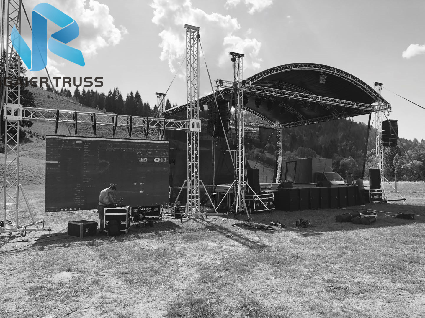 Outdoor Arch On Stage Lighting Truss , Display Decoration Aluminum Box Truss