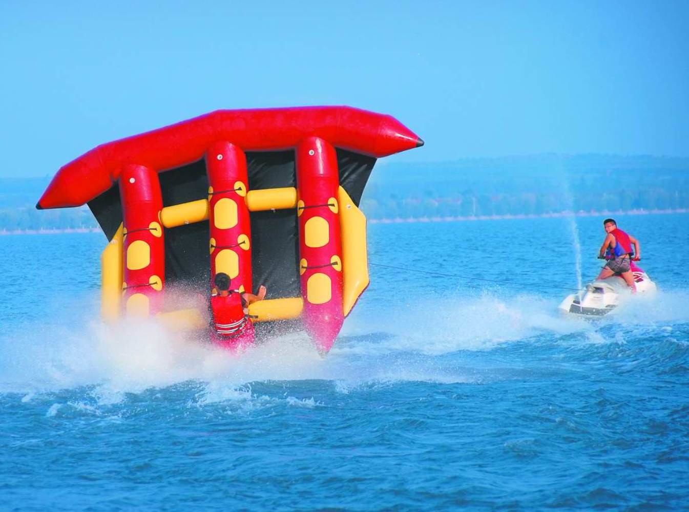 Single Person Inflatable Sea Kayak Whitewater Inflatable Kayak Airmat Floor With Cover