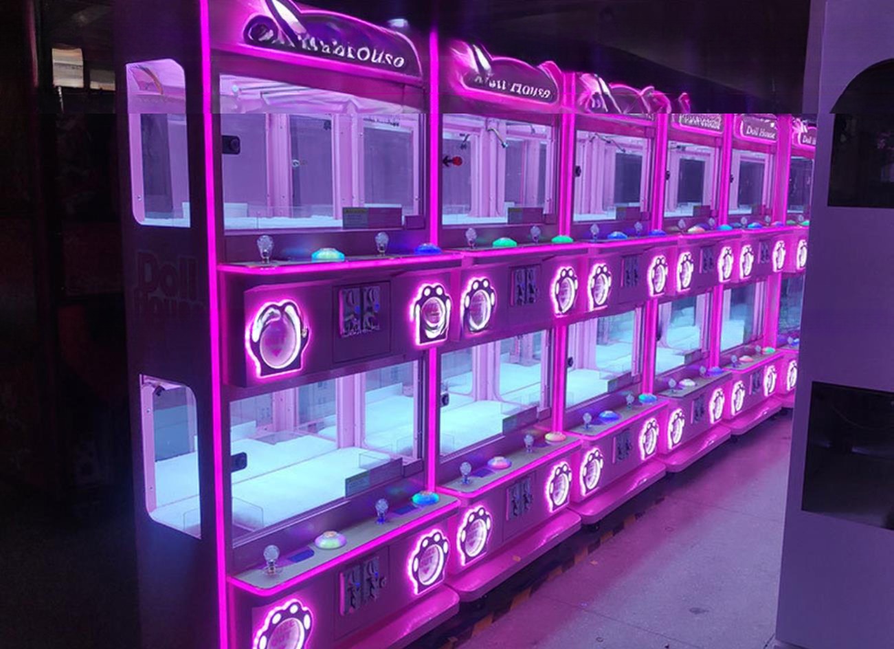 Dreamland Factory Price Coin Operated Plush Prize Gift Games Crane Toys Machines Mini Gifts Claw Machine