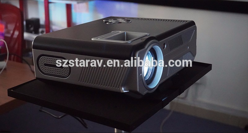New launch SD200 high lumens multimedia video proyector smallest 5.8 inch LCD home theater LED projector