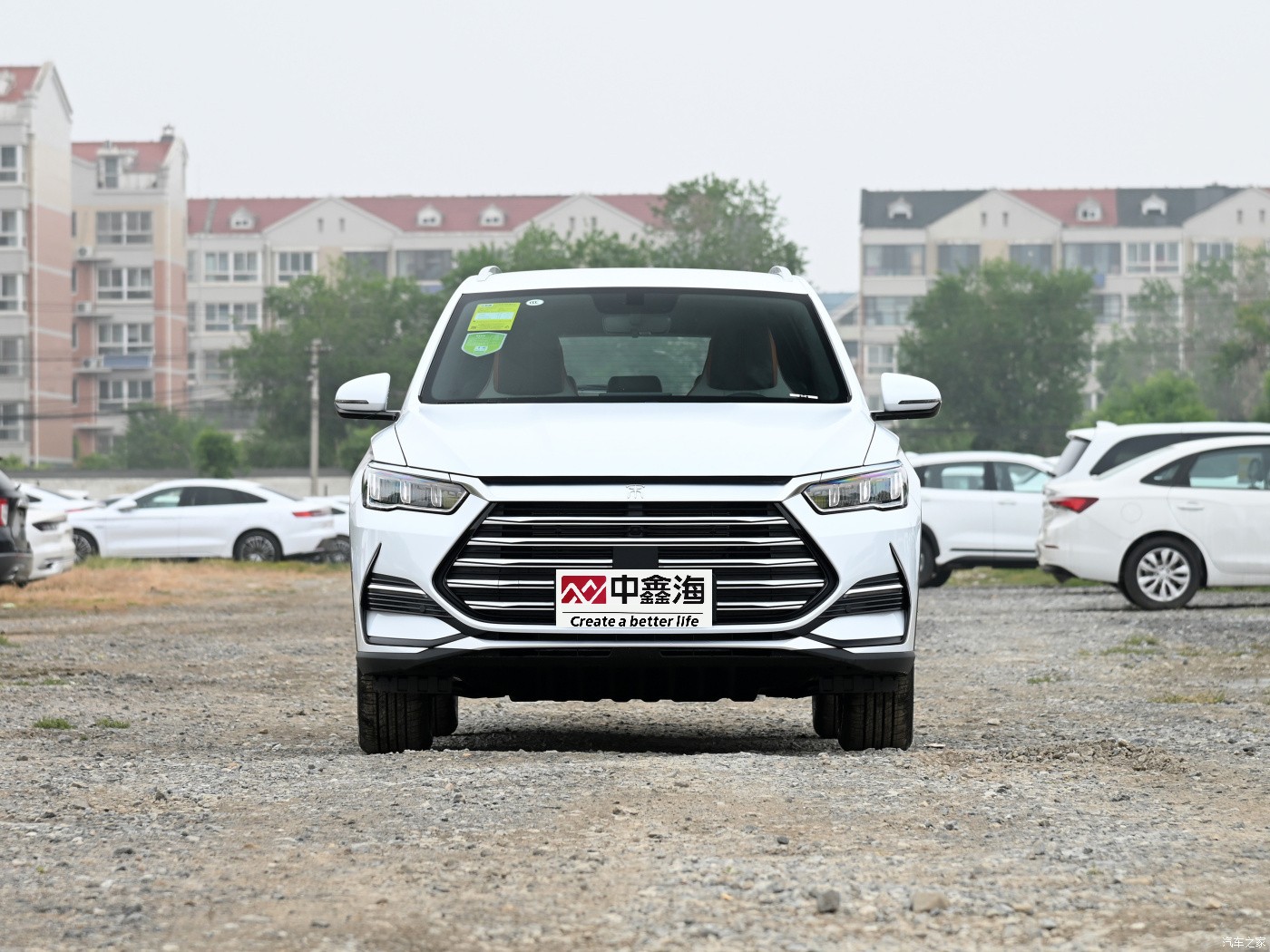 Grey Color Hybrid Sedans Luxurious Version New Energy Vehicles
