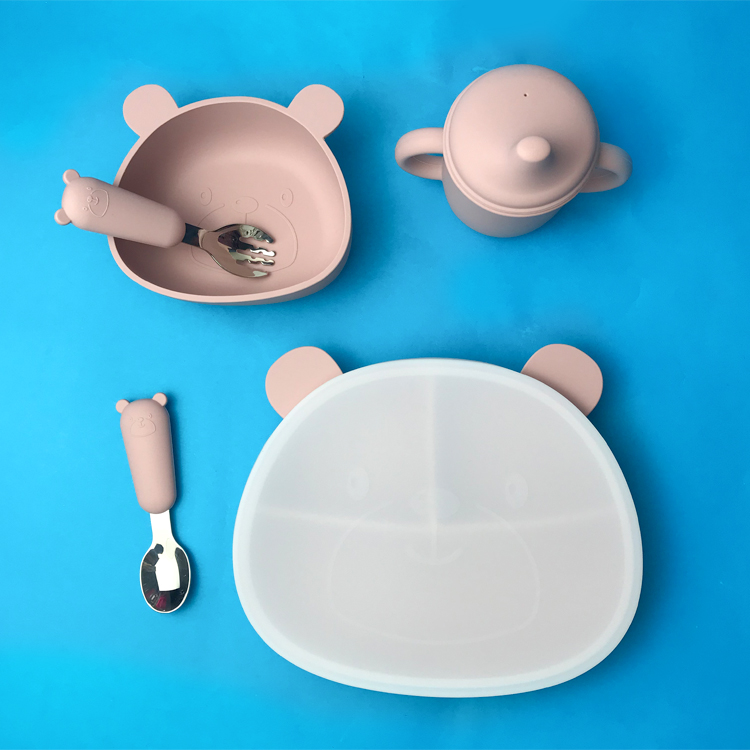 Bear Shape Silicone Baby Feeding Set 6Pcs BPA Free Suction Bowl With Lid