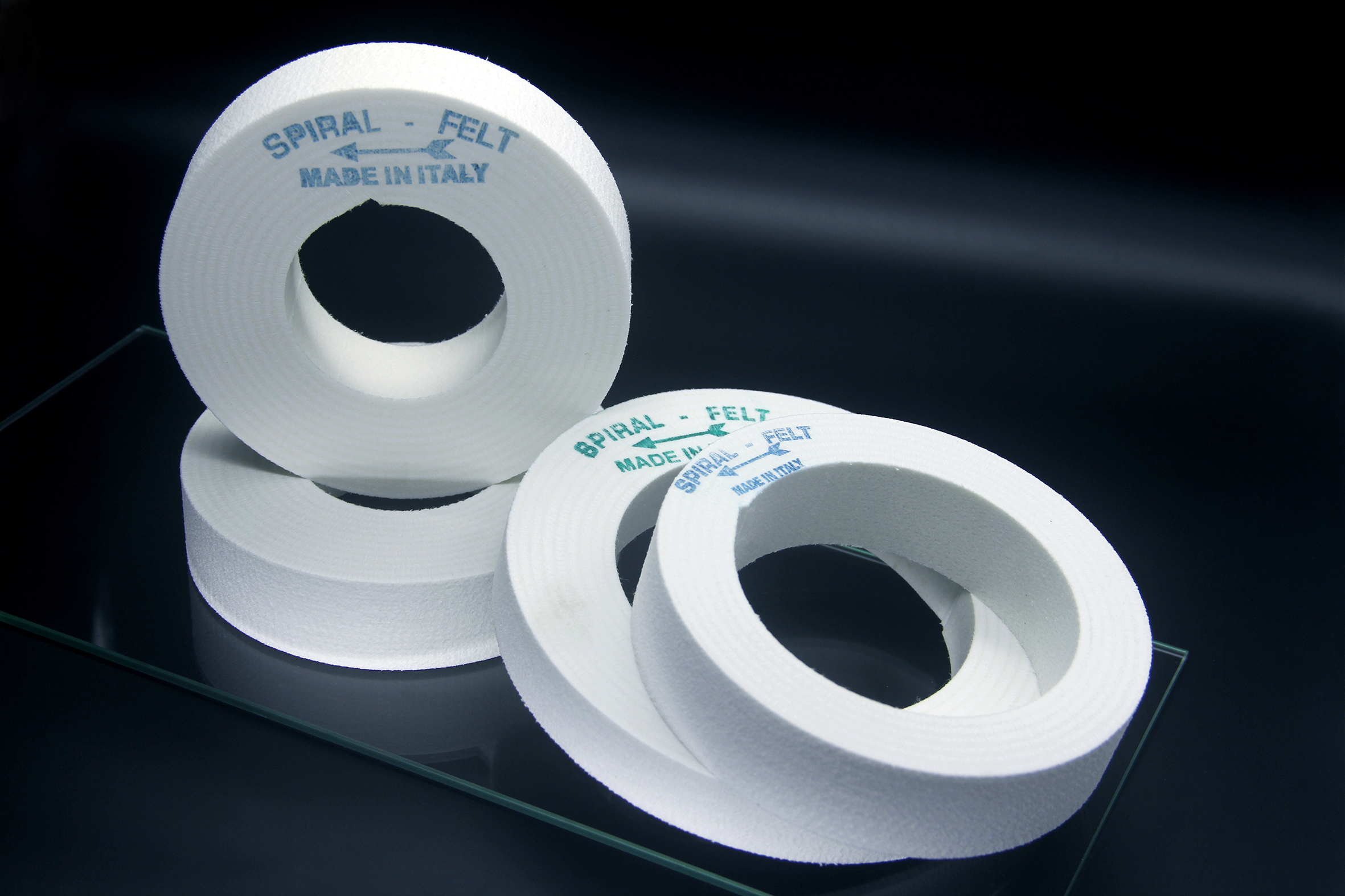 Pencil edge diamond bond grinding wheel for glass disc