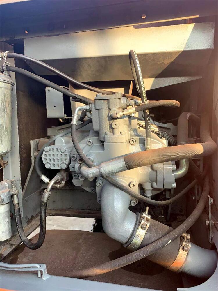 20ton Used Hitachi EX200 Excavator with ISUZU Engine and Original Hydraulic Pump