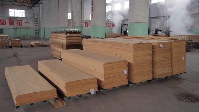 Engineered Wood Veneer EV Veneer Walnut FSC / ISO Certification