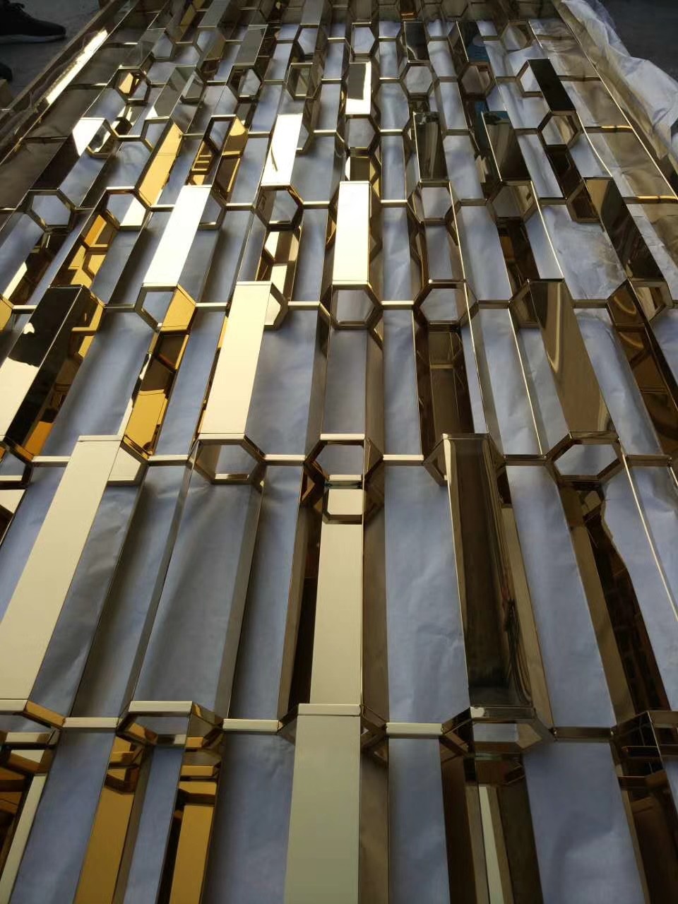 Gold Stainless Steel Carved/ Engraved Mashrabiyia Panels For Sunshades/Louver/Window Screen