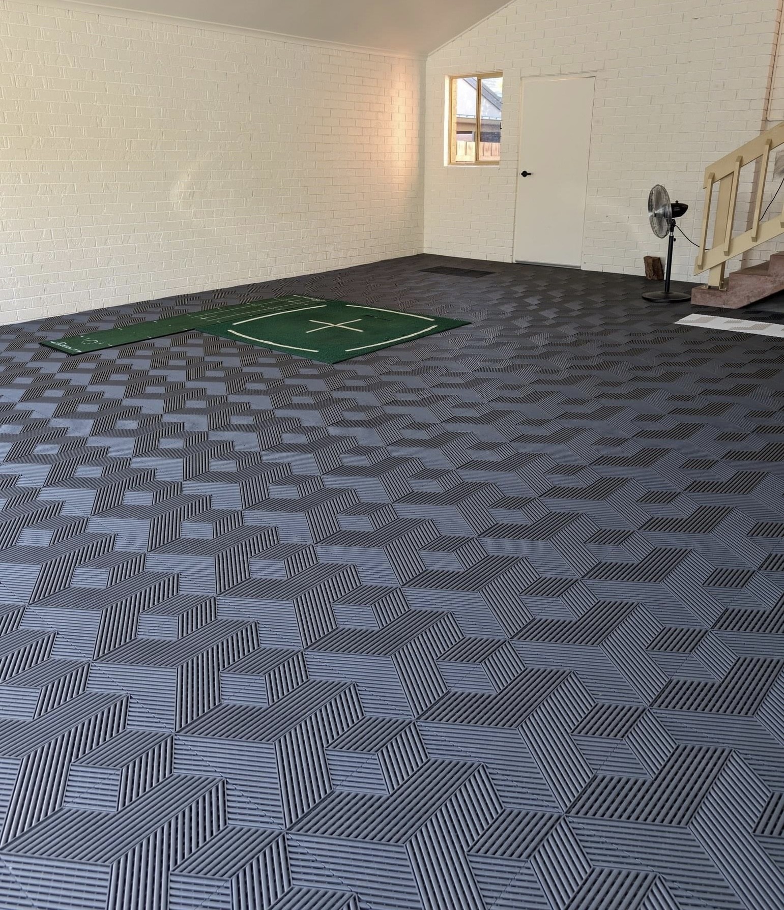 Oil Resistant Plastic Garage Tiles Polypropylene Industrial Interlocking Floor Tiles