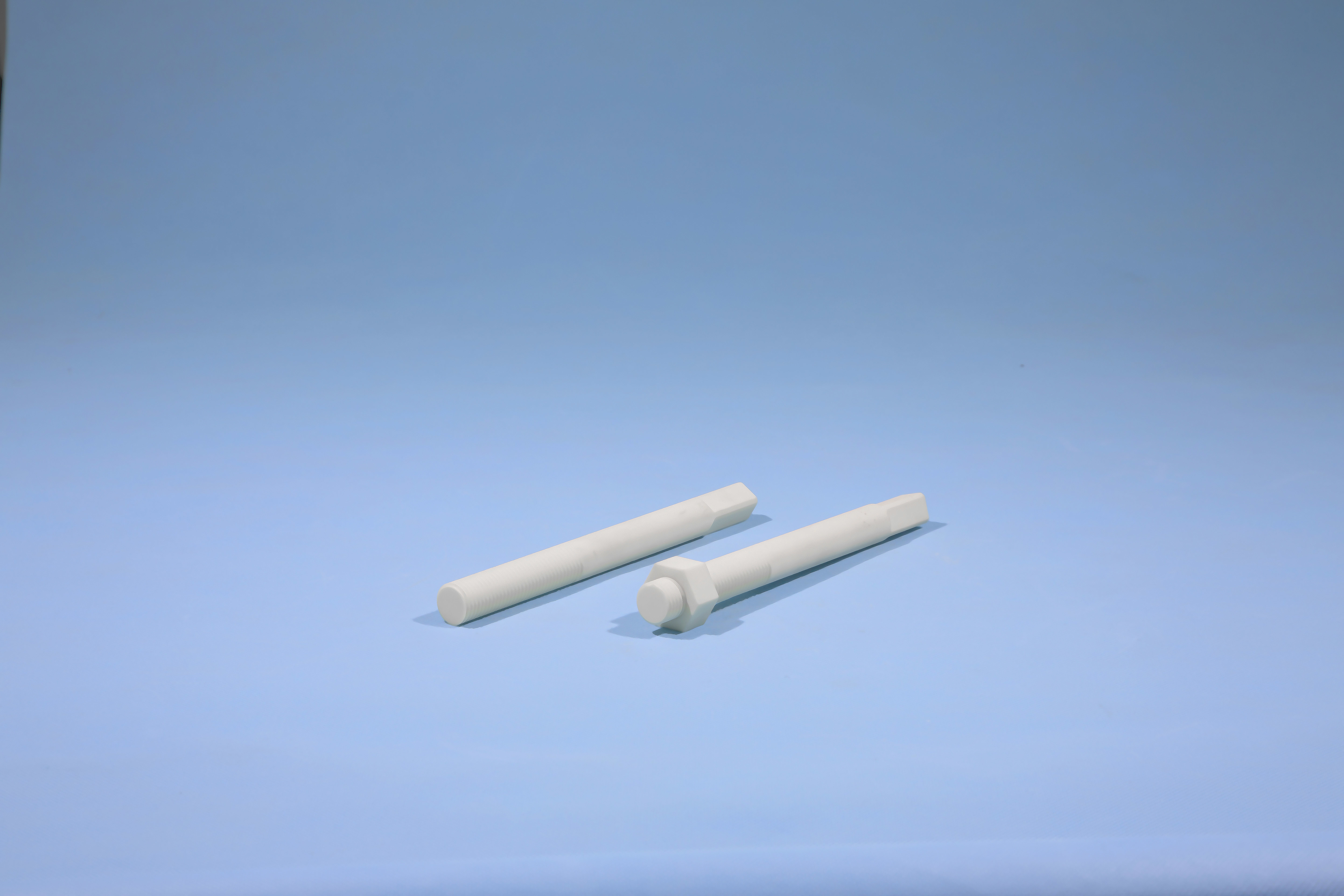 99.7 % Alumina Precision Machine Parts , Screw bolt Industrial Ceramic Products
