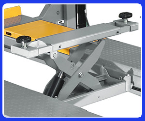 4000kg T440D Robust 4 Post Vehicle Lift For Heavy Vehicles Repair