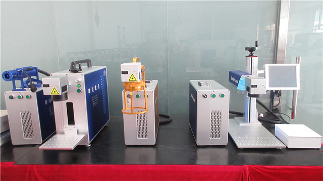 Industrial CO2 Flying Laser Marking Machine For Plastic Bottles Glass