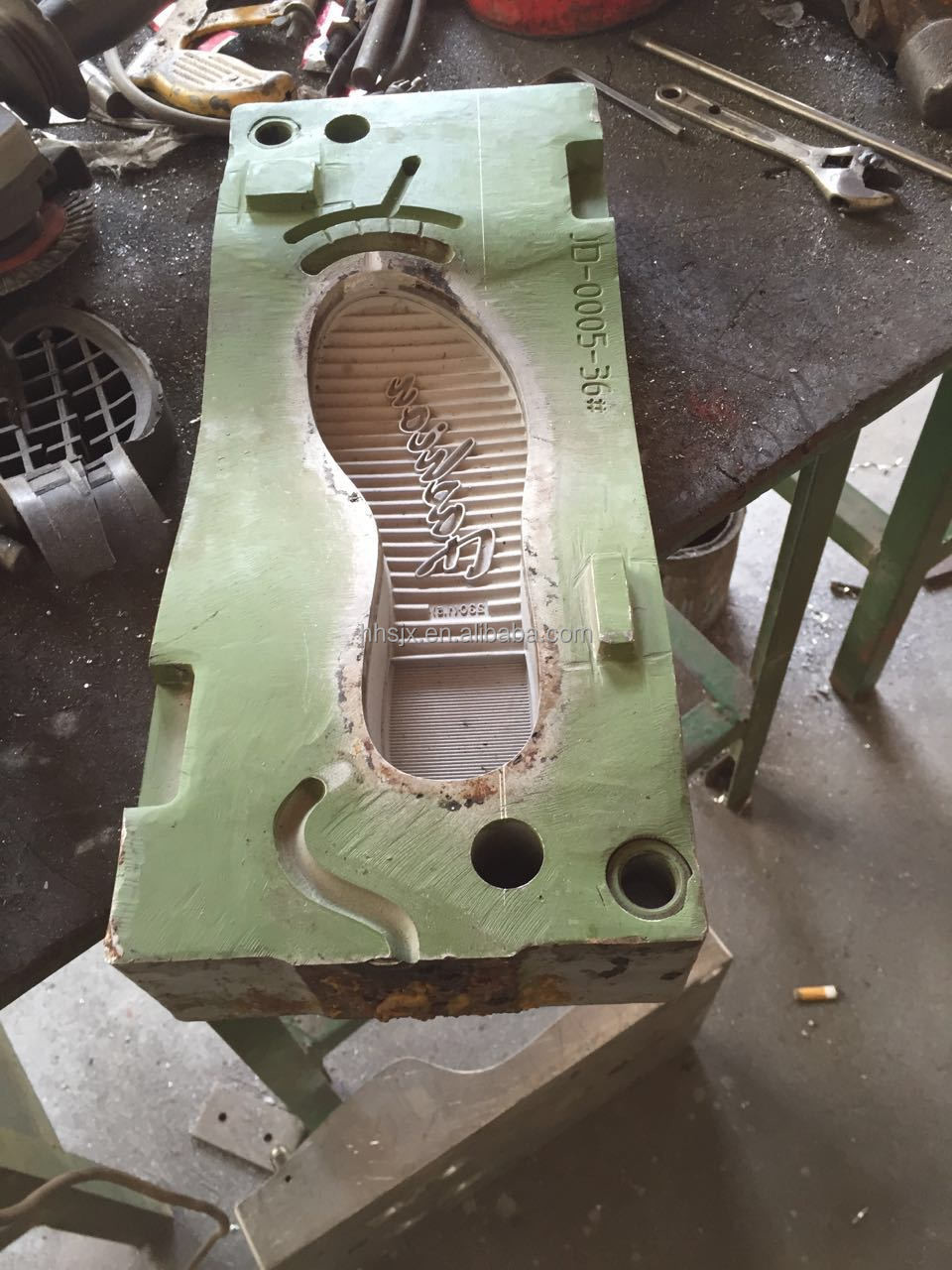 Ce/ISO Certificate Rubber Product Vulcanizing Press Machine for Slipper Sole Making
