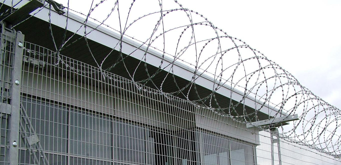 ultra 358 vinyl welded mesh security fencing 4mm 76.2*12.7mm for prisons, airports, laboratories, secure hospitals