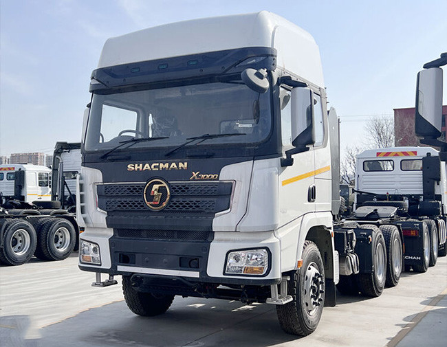 High-Performance Shacman X3000 6X4 4X2 Tractor Truck For Safe And Container Transport Euro V Emssion