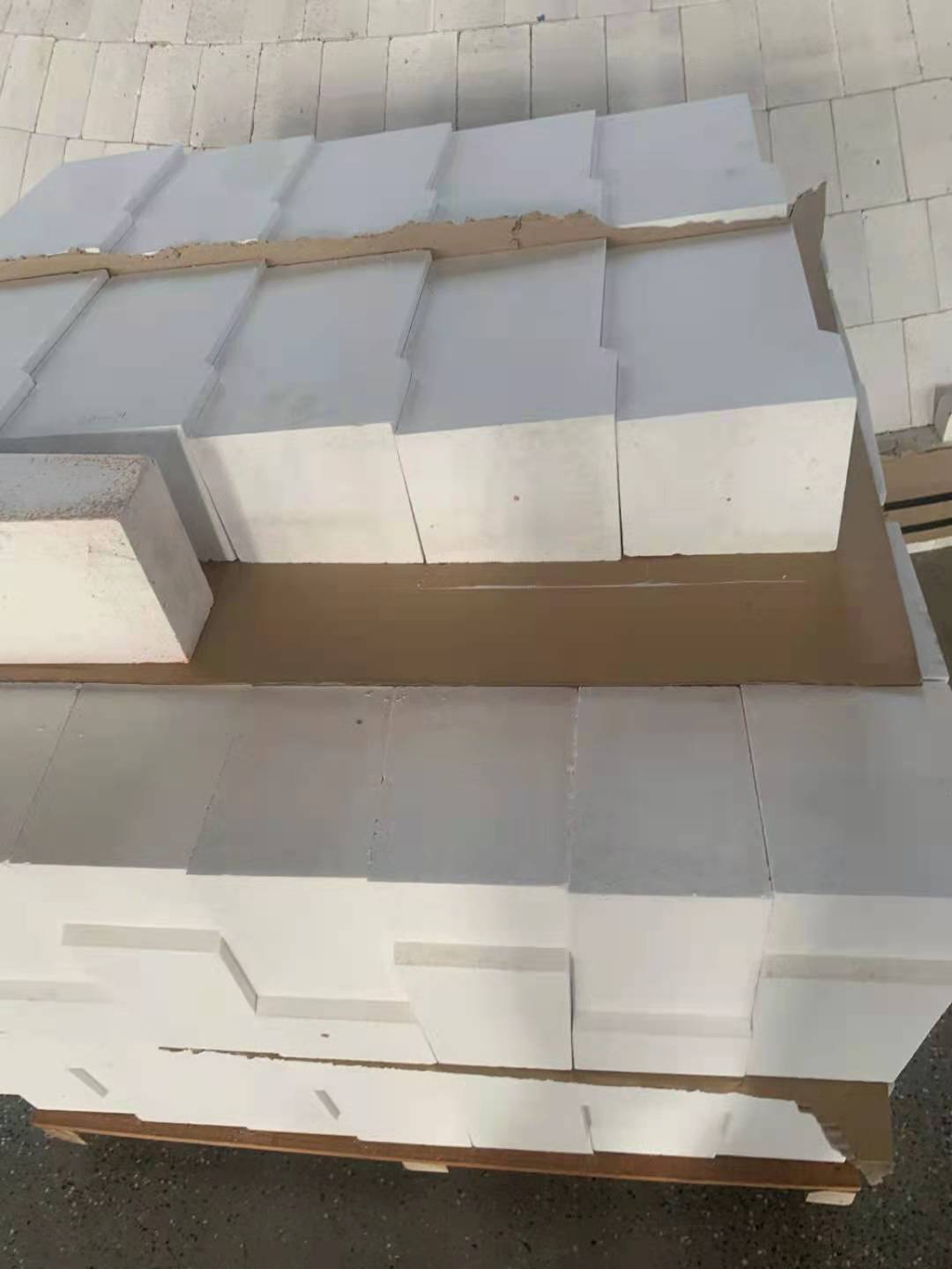 60-65% Alumina Content Sillimanite Brick for Glass Furnace and Fiber Glass Kiln Direct