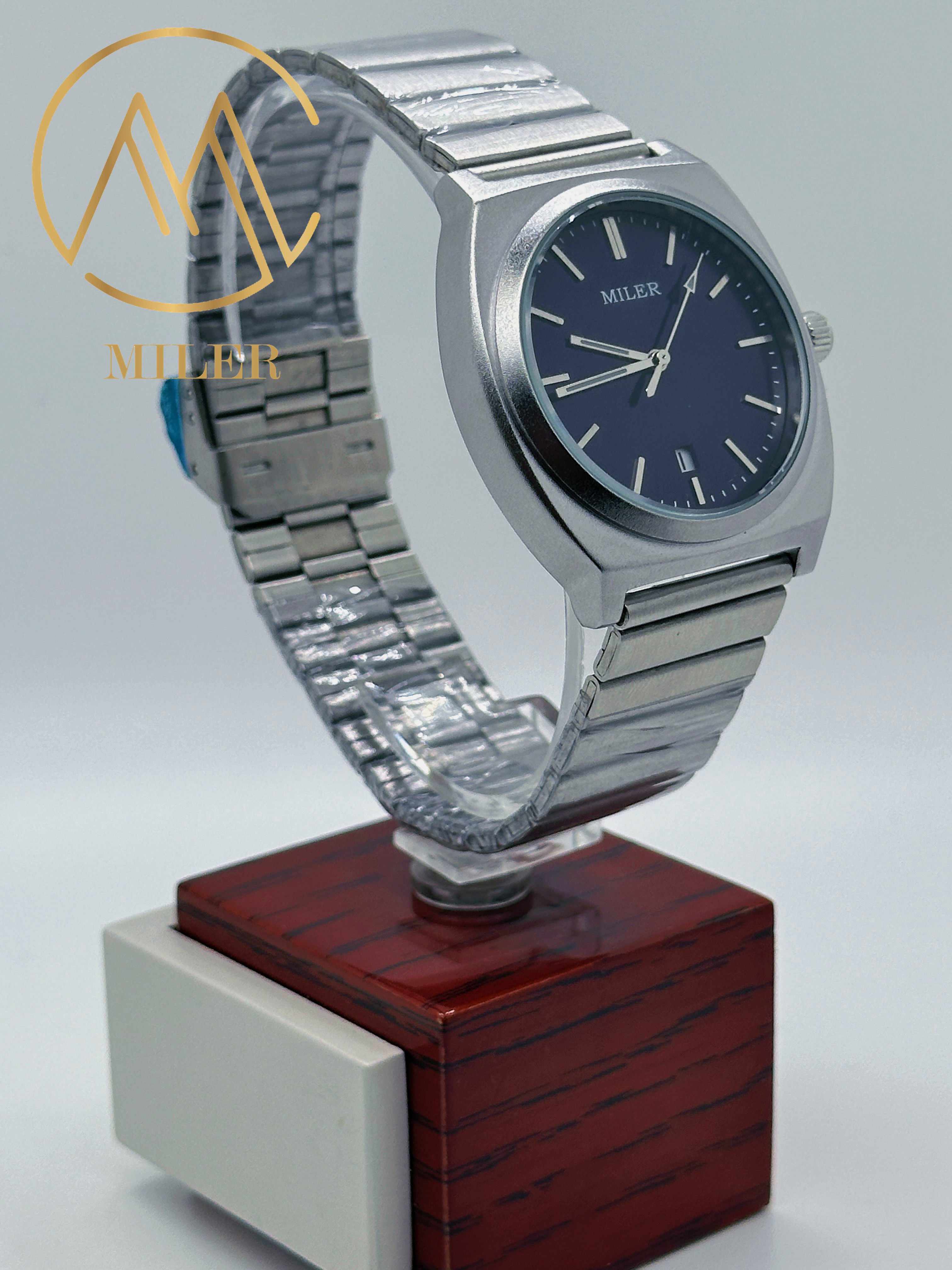 Wholesale Luxury Couple Watch For Women And Men New Design Fashion Quartz Watch