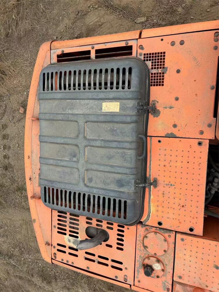 Korea Made Doosan DX225 Crawler Excavator with 1.05m3 Bucket Capacity and 115KW Power