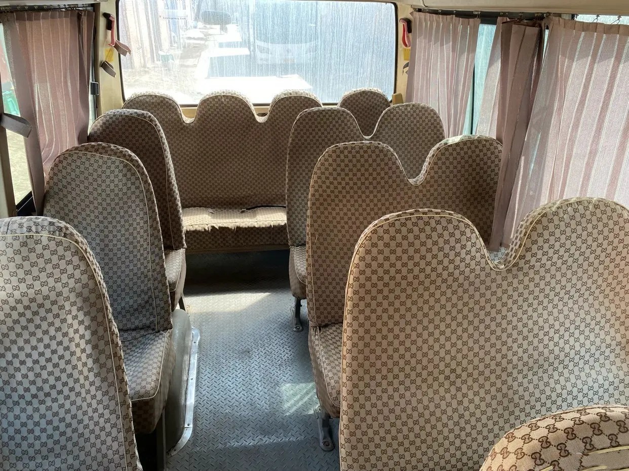 Used Mini Coach External Swinging Door 19 Seats EURO III Front Engine Used Golden Dragon XML6601