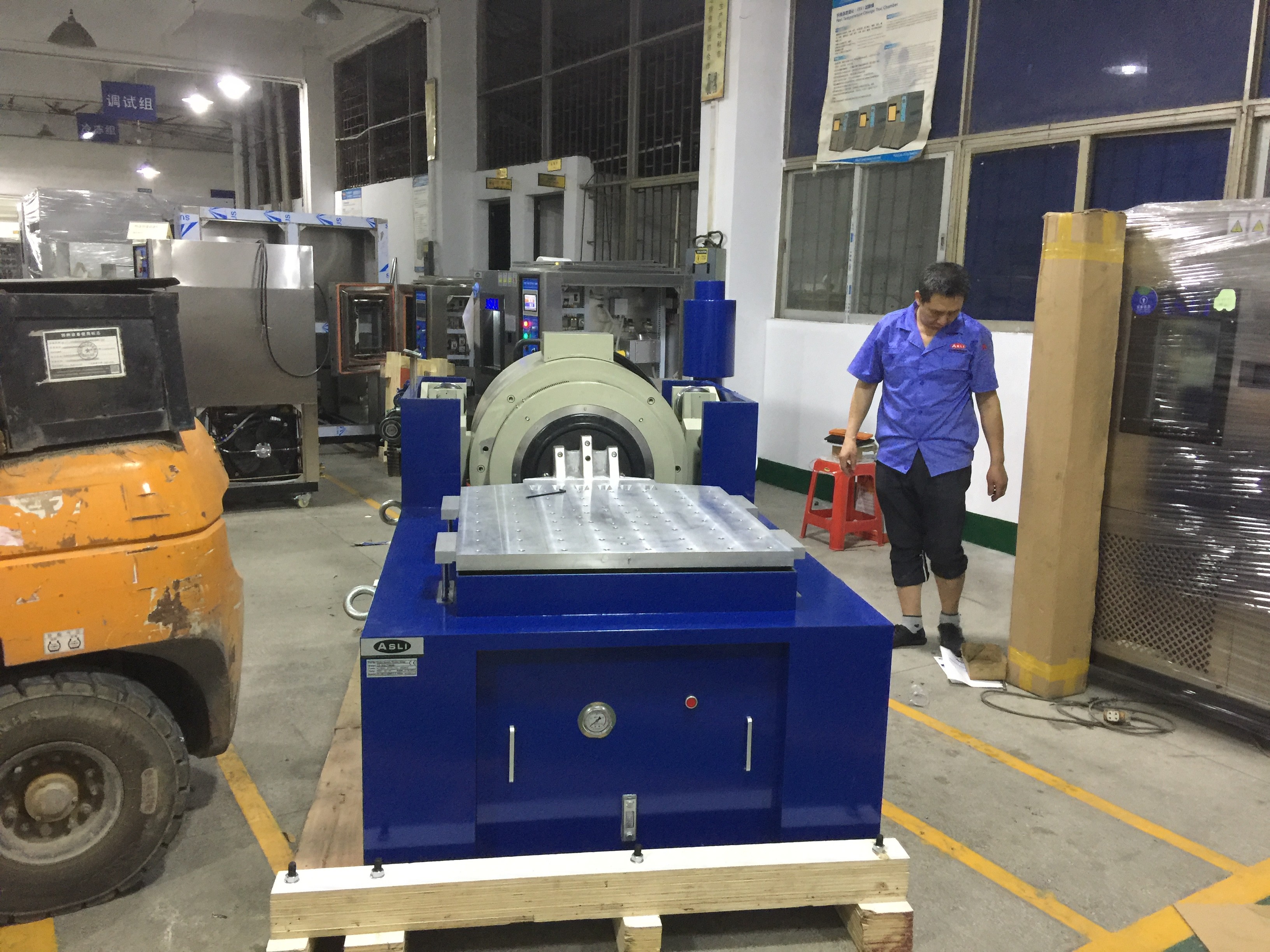 2000Hz Dynamic Vibration Testing Table JIS D 1601 Standard