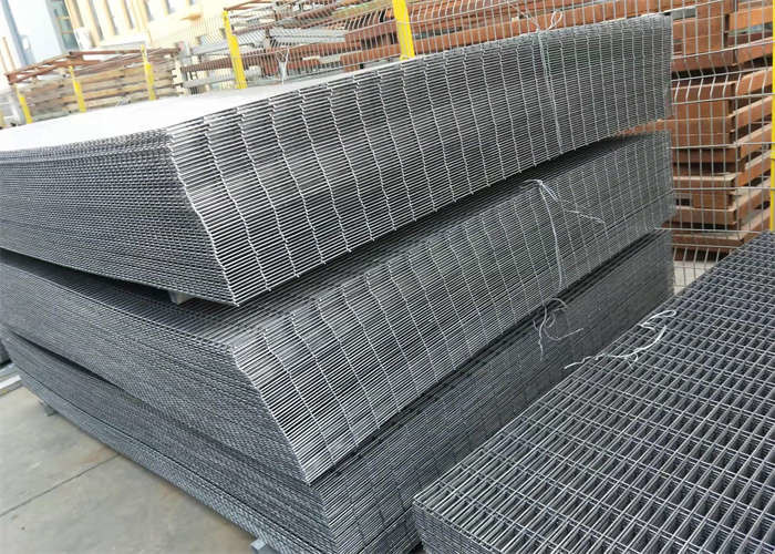 Dutch Bending Plastic Coated Wire Mesh 2400mm Length Welded Mesh Fencing