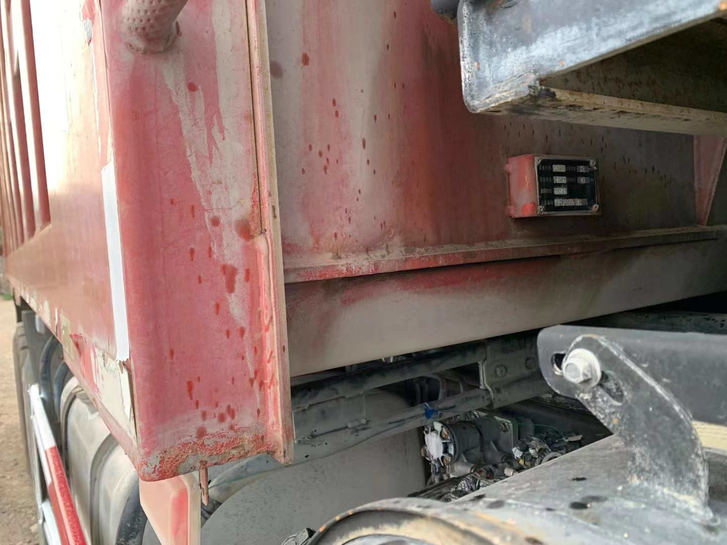 Used Tipper Trucks With Prices 10 Wheel Foton Dumper Loading 30 Tons Big Bucket With Cover