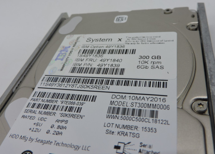 49Y1836 IBM Hard Disk 49Y1840 5210 300GB 10K SAS DS3524 1 year warranty