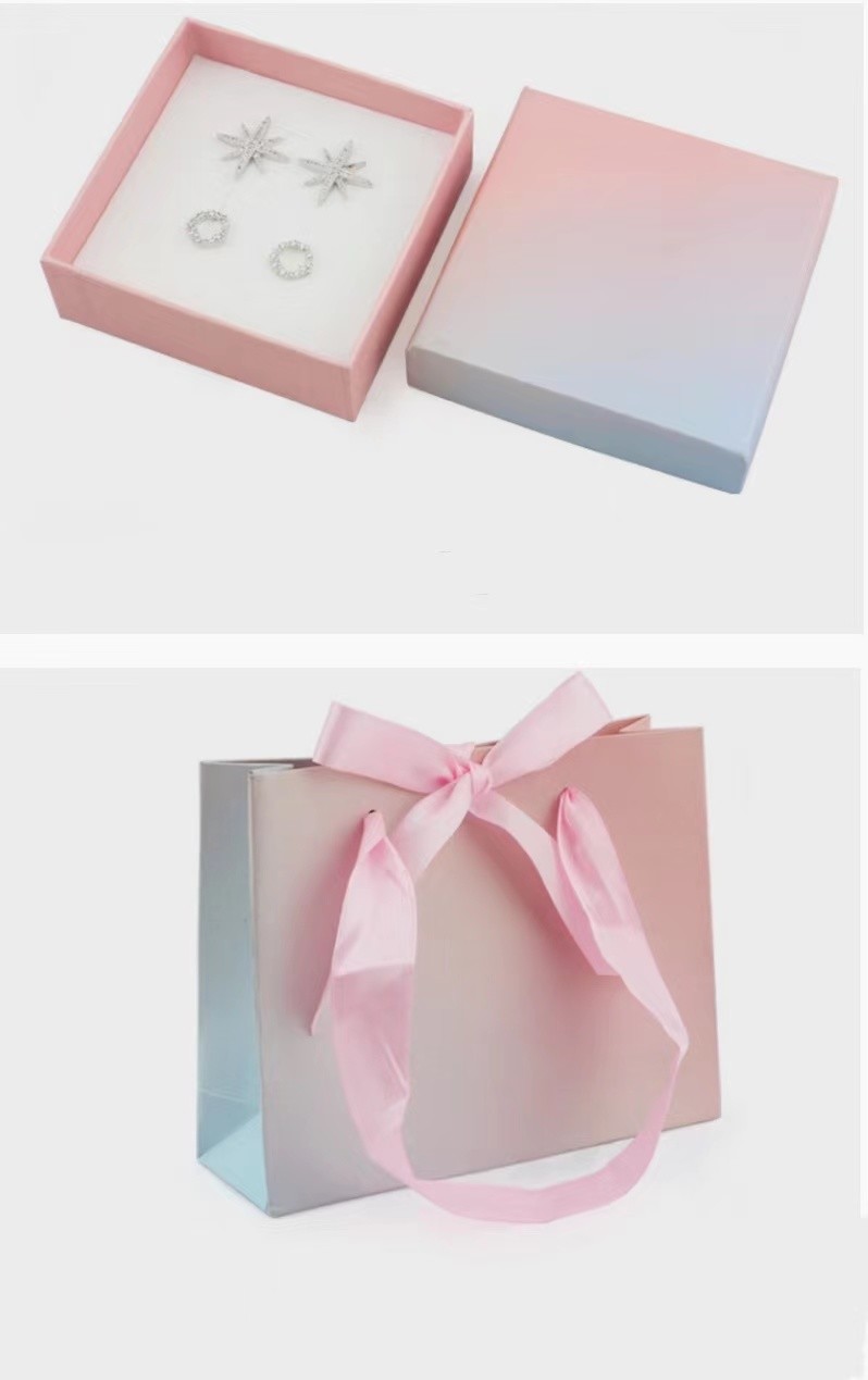 OEM Logo Cardboard Gift Packaging Box 5x5x3 Gift Box Environmentally Friendly Mailers