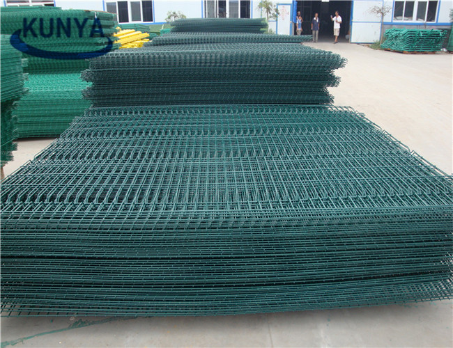 2x18m Plastic GI Coated Wire Mesh Welded Rolls Green Fence Matting