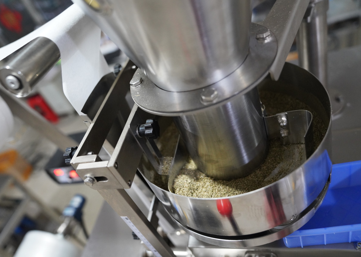 LC-T80 Fully Automatic Herbal Tea Packing Machine Cups Measuring 30-60 Bags/Min