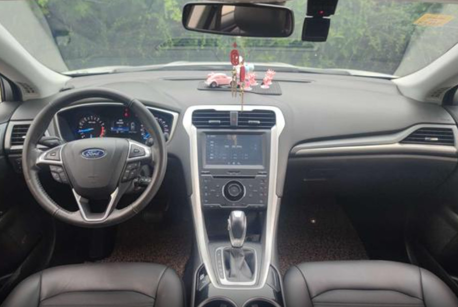 Used Ford Mondeo 2.0T 1.5T SUV with 5 Door 5 Seat Body Structure