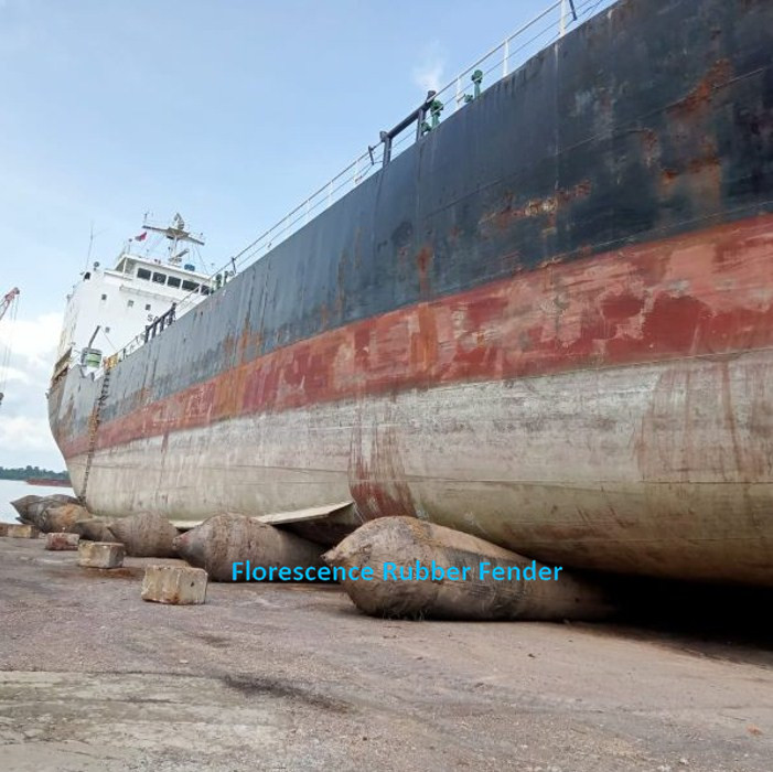 Reliable Marine Rubber Airbag Customized Diameter 0.6-2.8m For Landing And Salvage