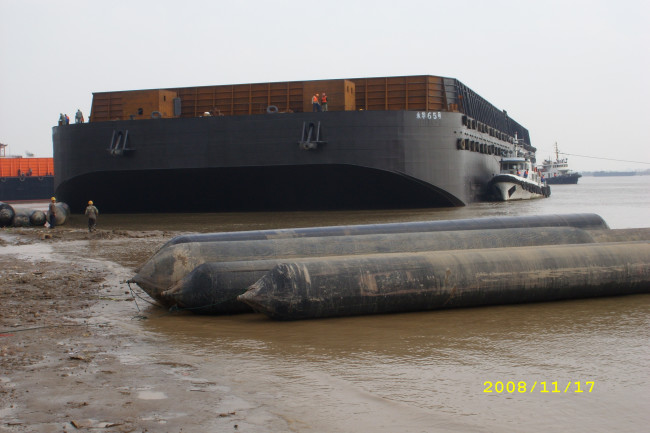 Floating Boat Lifting Airbags Ship Rubber Heavy Duty Airbags For Lifting