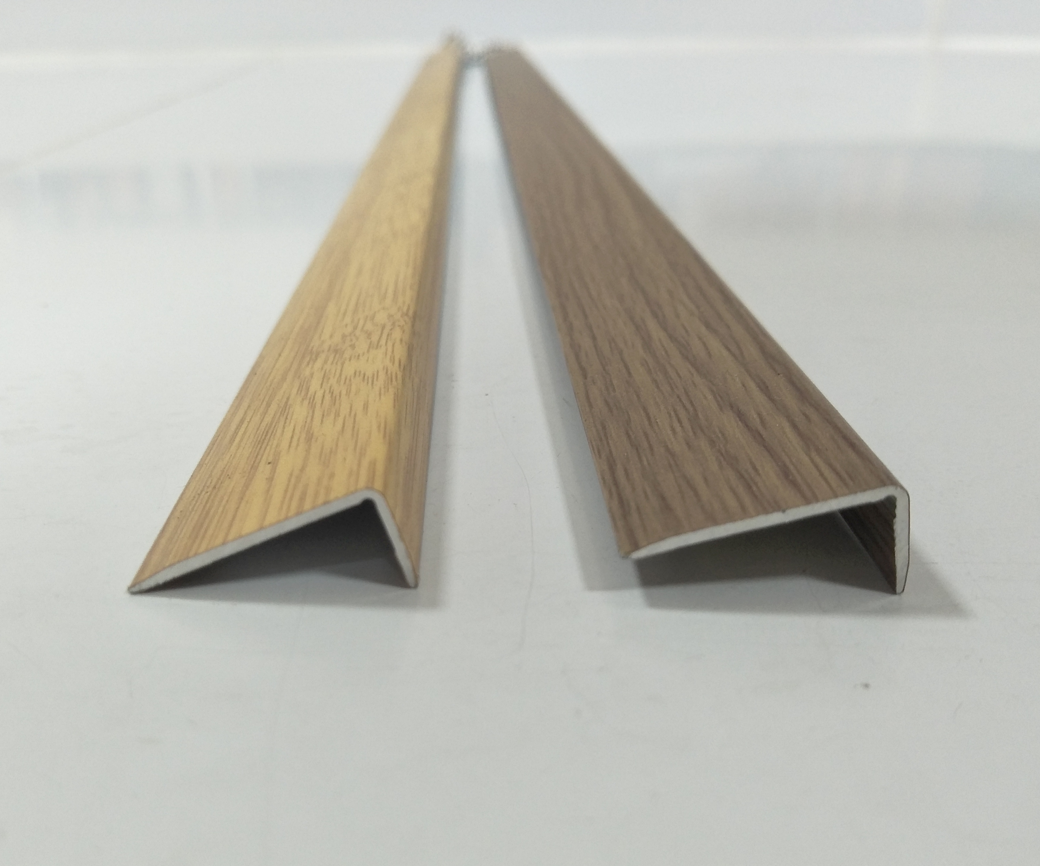 Easily Install Tile Trims With PVC Decorative Floor And Ceiling Corner Trips