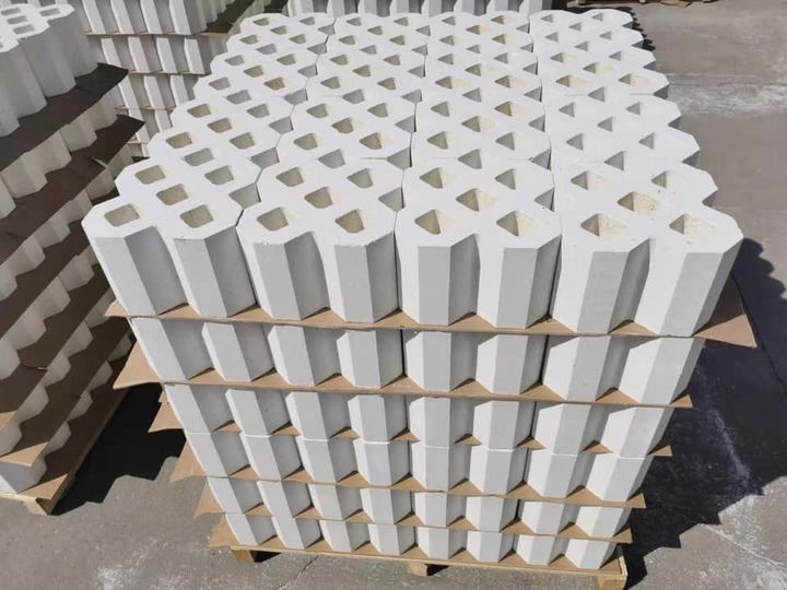 60-65% Alumina Content Sillimanite Brick for Glass Furnace and Fiber Glass Kiln Direct