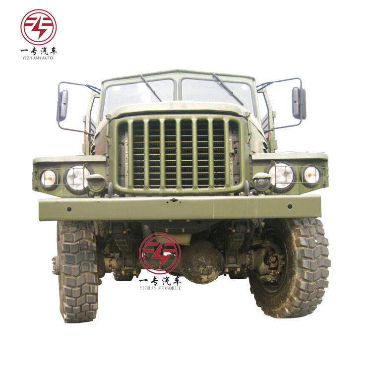 Sale 4X4 Off-Road Desert Transport Truck with Half a Row Seat Rows and 6 Forward Shift