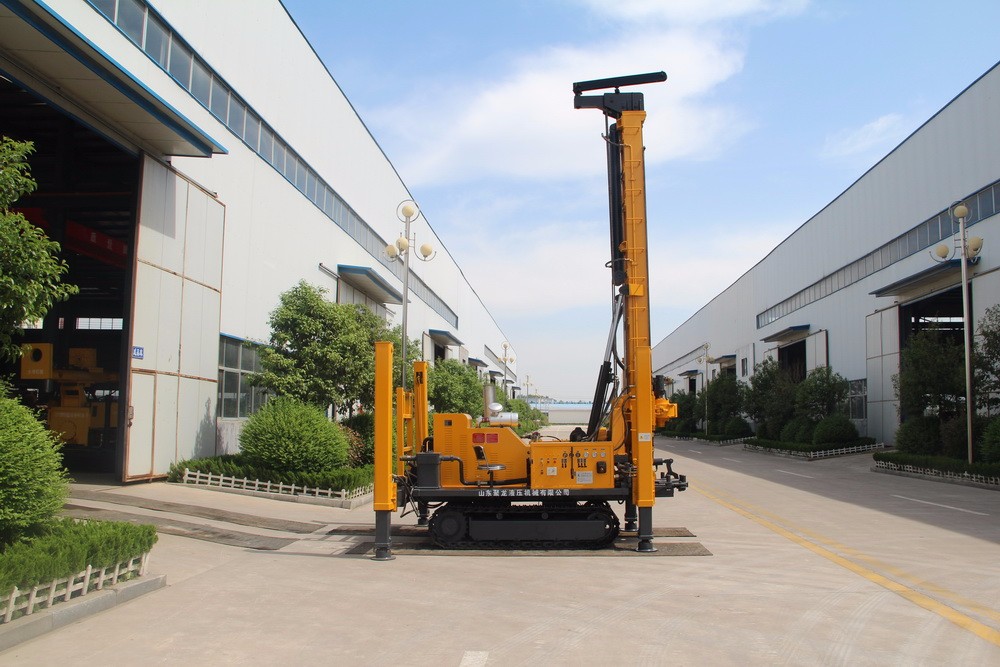 Hudraulic 300m DTH Drilling Rig Machine For Water Well