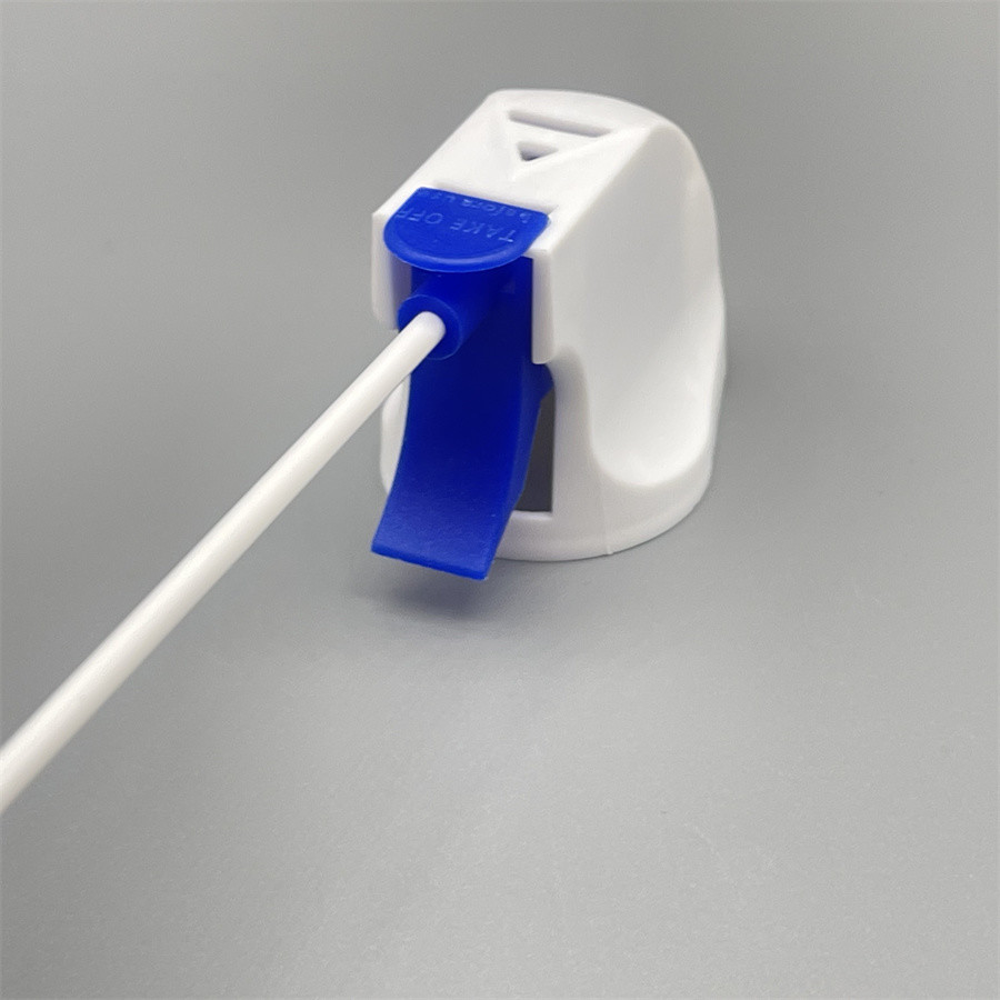Compact Air Conditioner Cleaning Agent Valve for Automotive AC Maintenance with Ergonomic Design and Quick-Connect Fittings