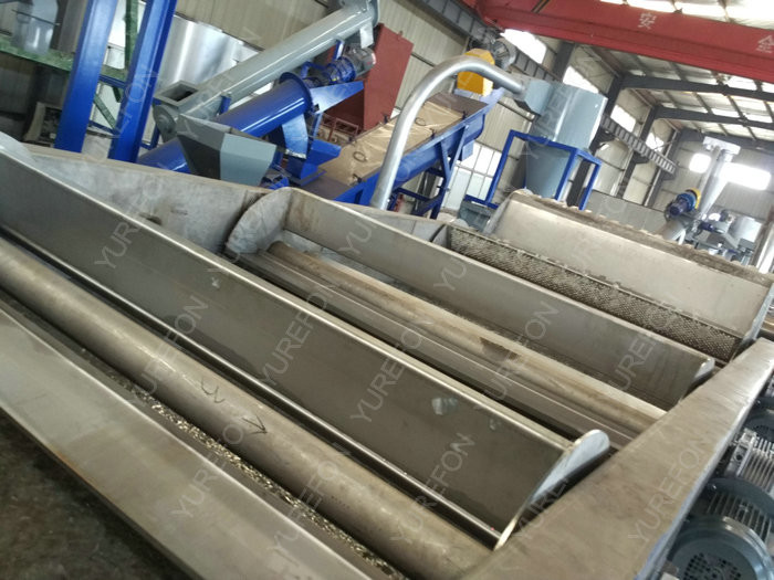Low Consumption Plastic Washing Recycling Machine Automatic For Waste PE PP Film Crushing