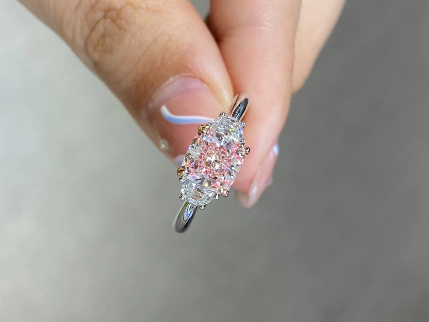 Cushion Brilliant Cut VS Clarity Laboratory Created Fancy Pink Diamond With 18k White Gold Set Fashionable Ring