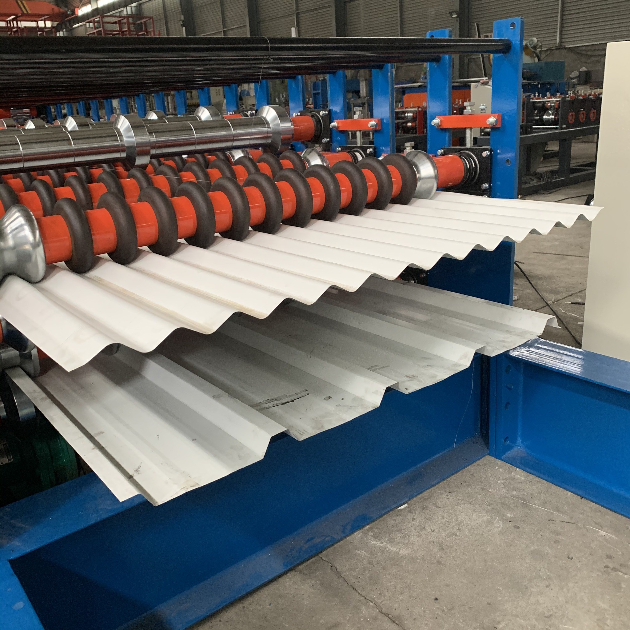 70mm Shaft Diameter Roof Tile Roll Forming Machine 380v50hz 3 Phase Voltage