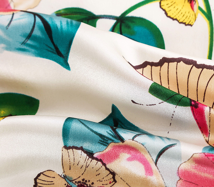 Eco Friendly Pure Lightweight Silk Fabric For Clothing Or Pillowcase