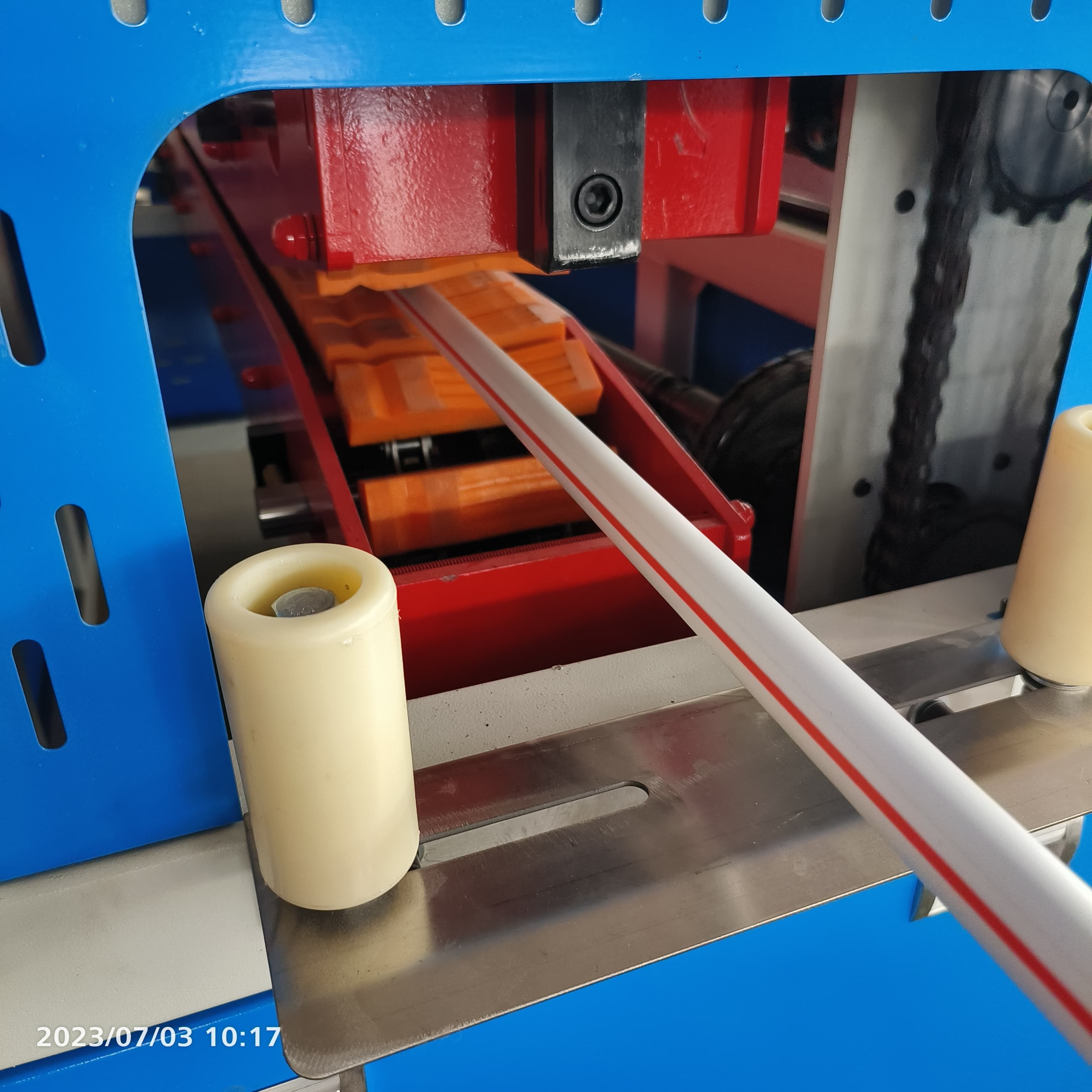 9 Meters Long SUS304 Vacuum Tank Three-layer PE Pipe Co-extrusion Equipment with OMRON Temperature Controller