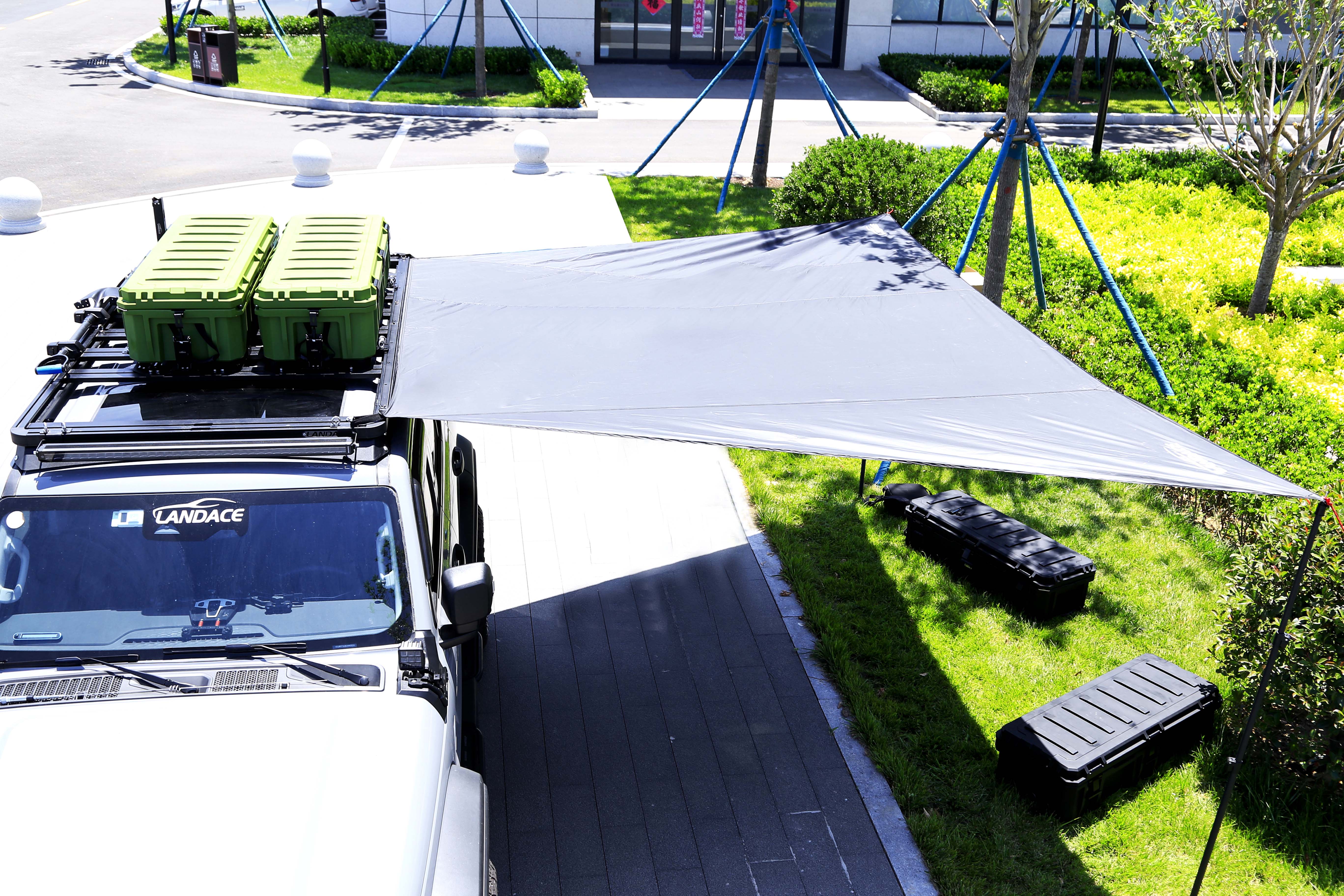 Waterproof Offroad Camper Rooftop Tent with One Bedroom Structure and Large Size