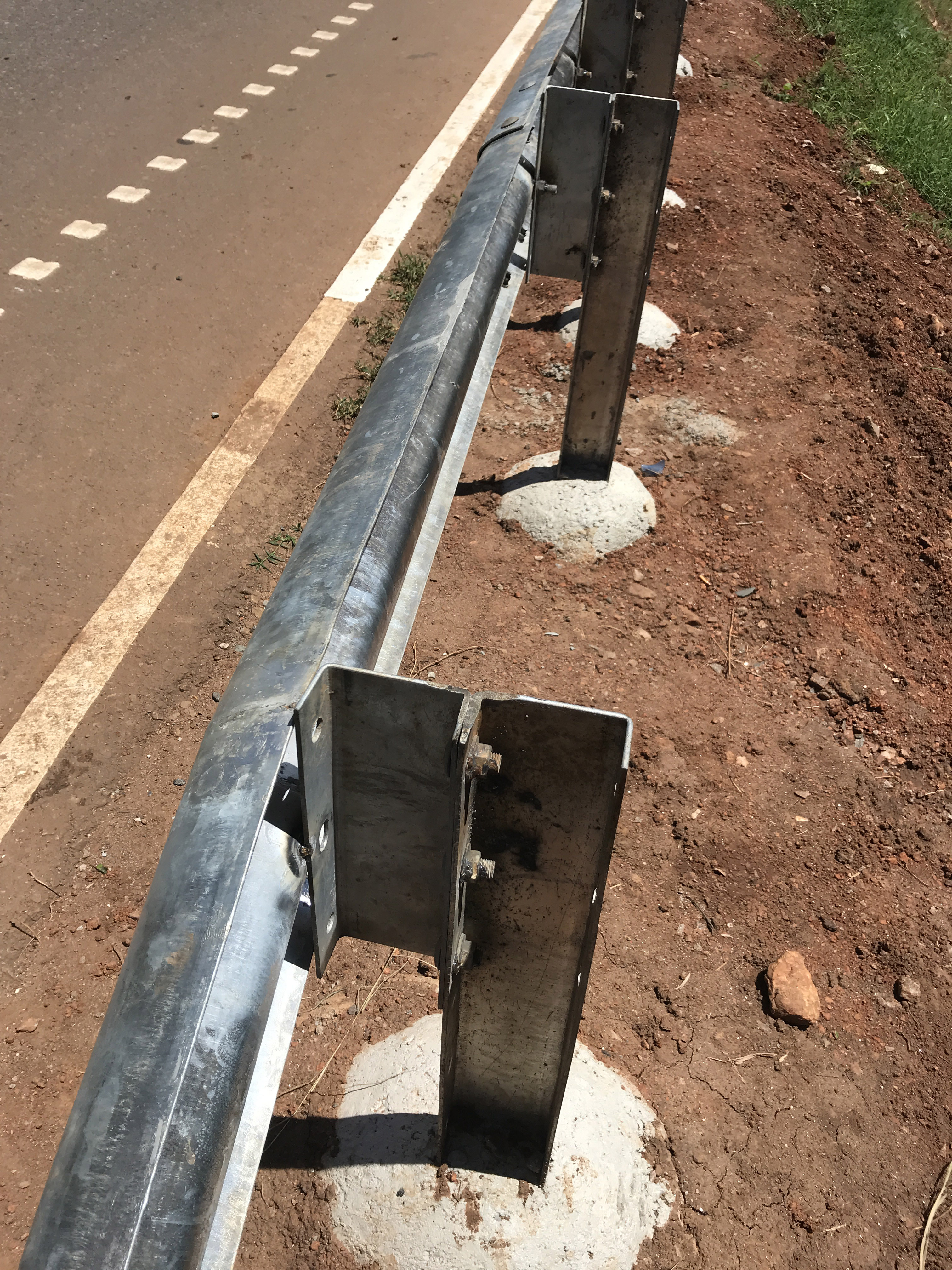 Hot-Dip Galvanized Steel Highway Guardrail Spacer With W-Beam Anti-Corrosion