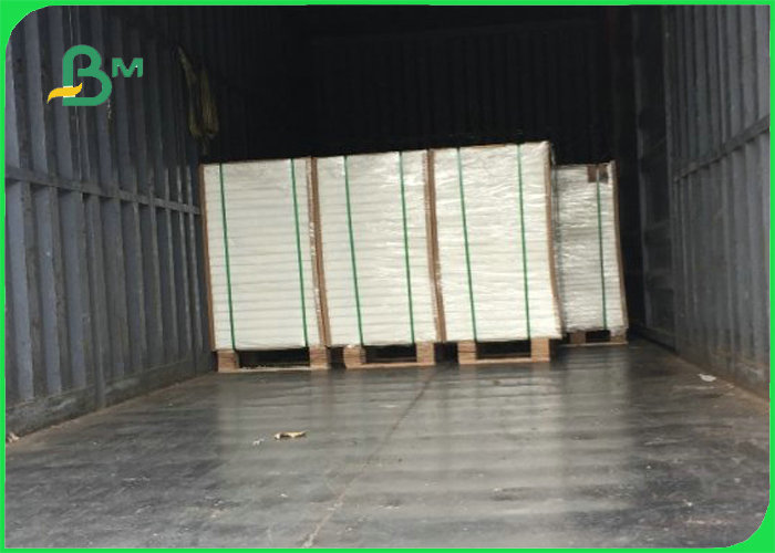 FSC Standard 53gsm White Uncoated Woodfree Paper 70 * 100cm Good ink absorption