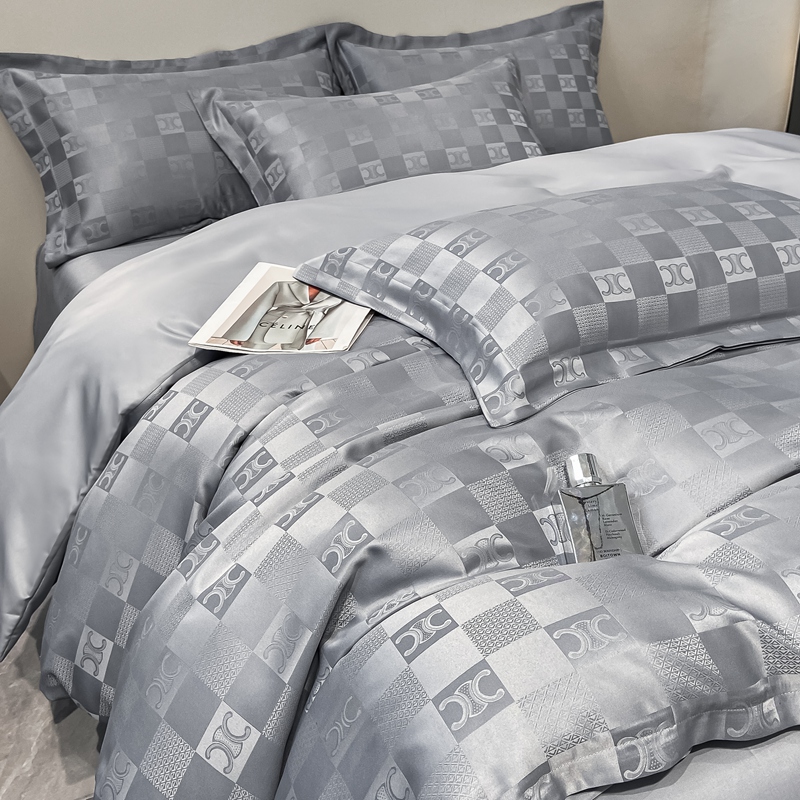Polyester / Linen / Cotton Luxury Jacquard Bedding Sets Collections 4 Pcs Comforter