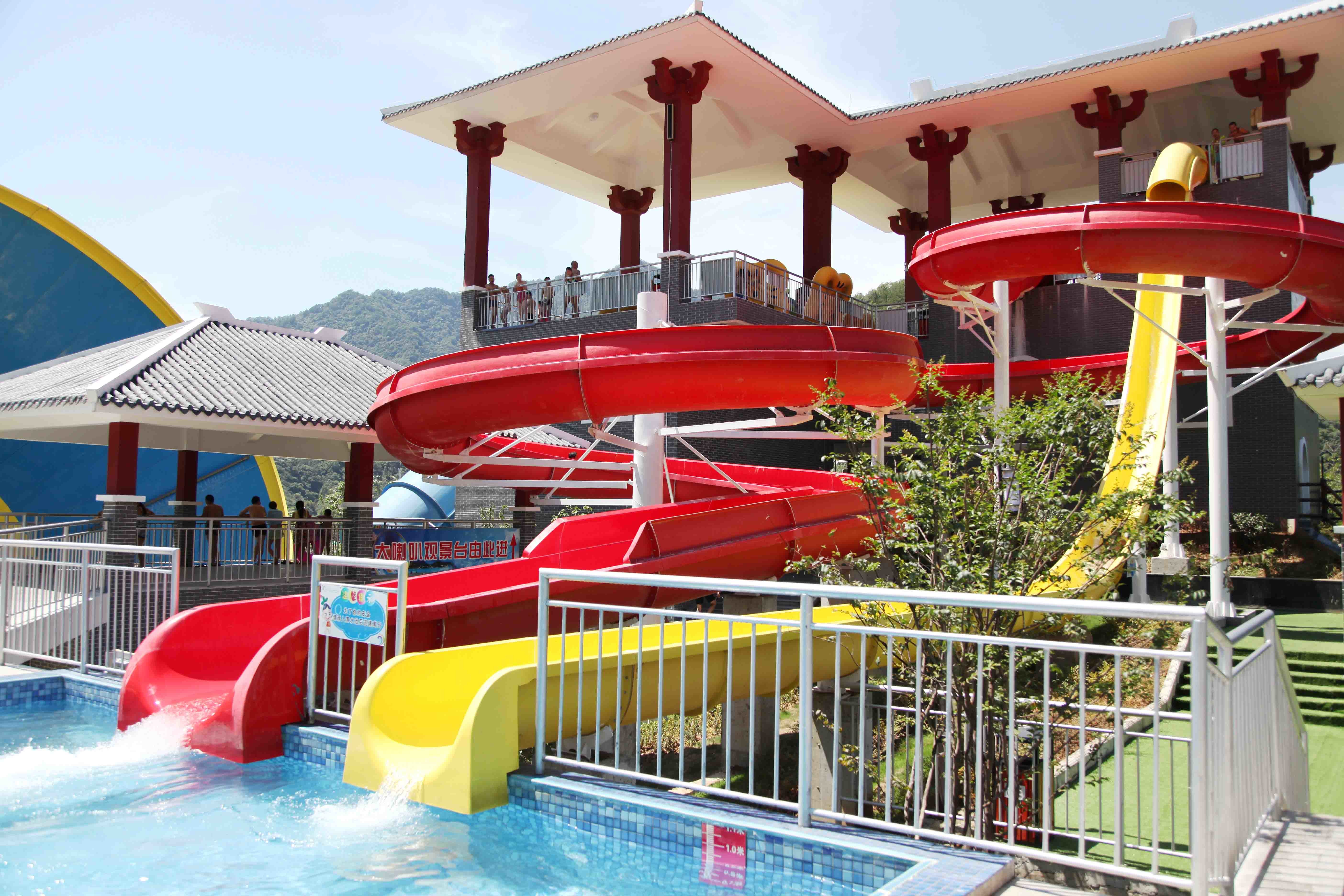Stainless Steel Fastener FRP Spiral Water Slides For Giant Outdoor Water Park